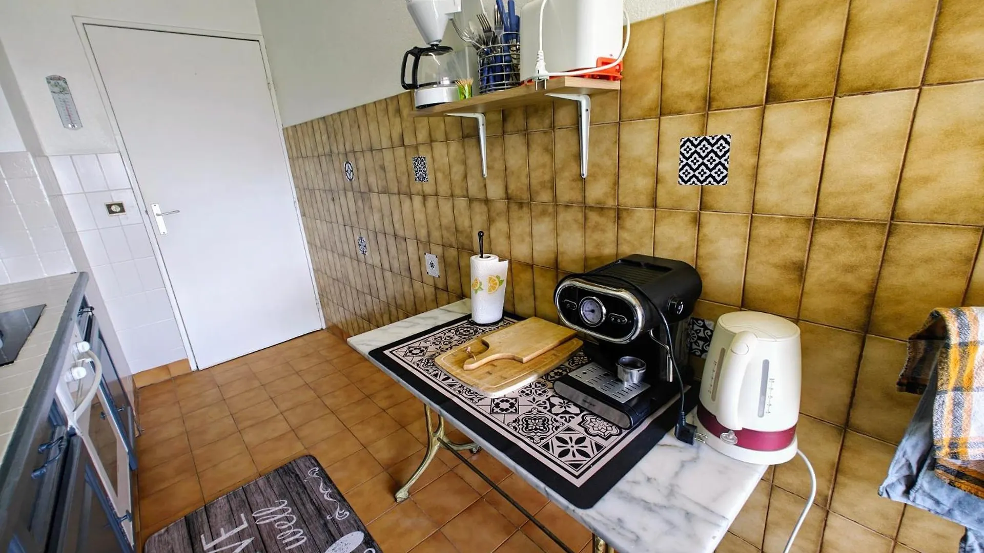 2 Bedroom Flat With Terrasse & Car-Park Nice Ouest アパート