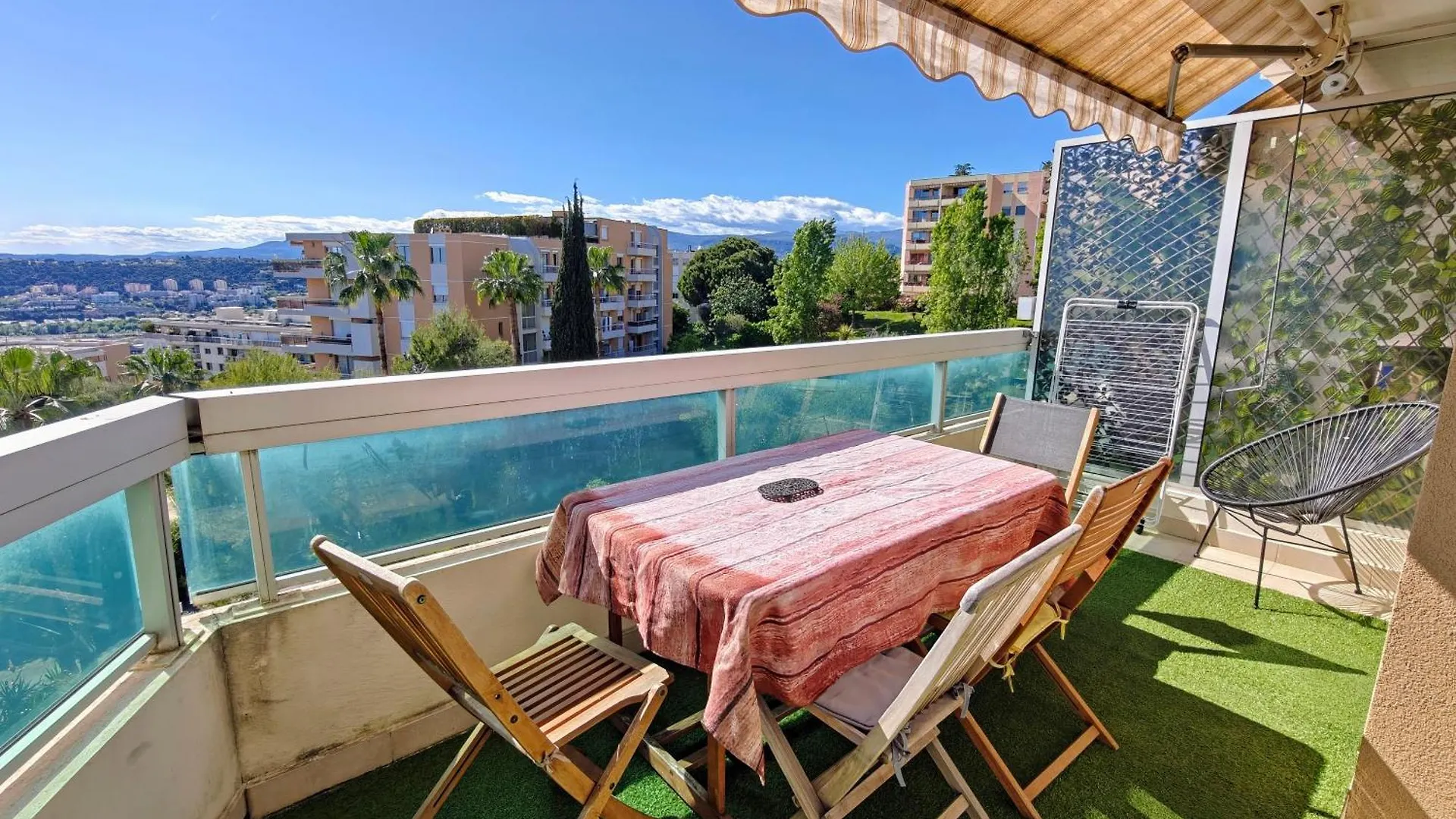 2 Bedroom Flat With Terrasse & Car-Park Nice Ouest フランス