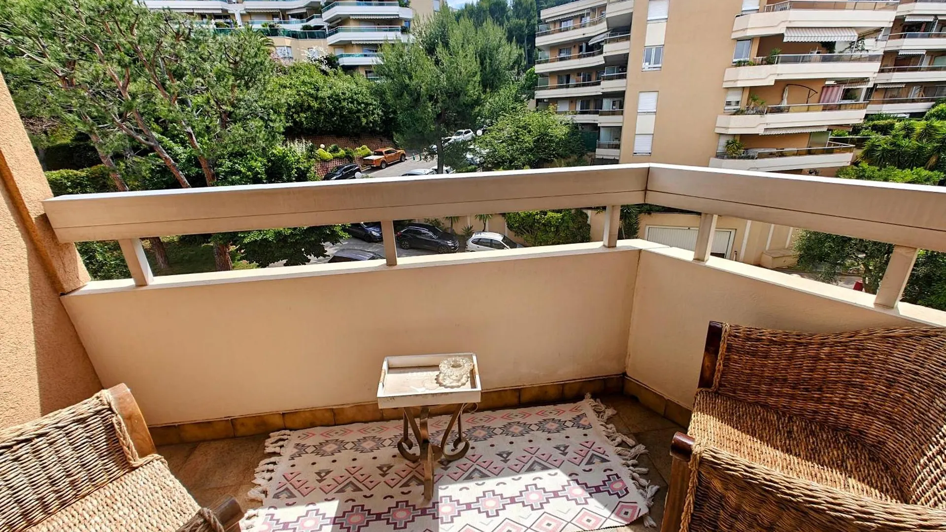 2 Bedroom Flat With Terrasse & Car-Park Nice Ouest 0*,